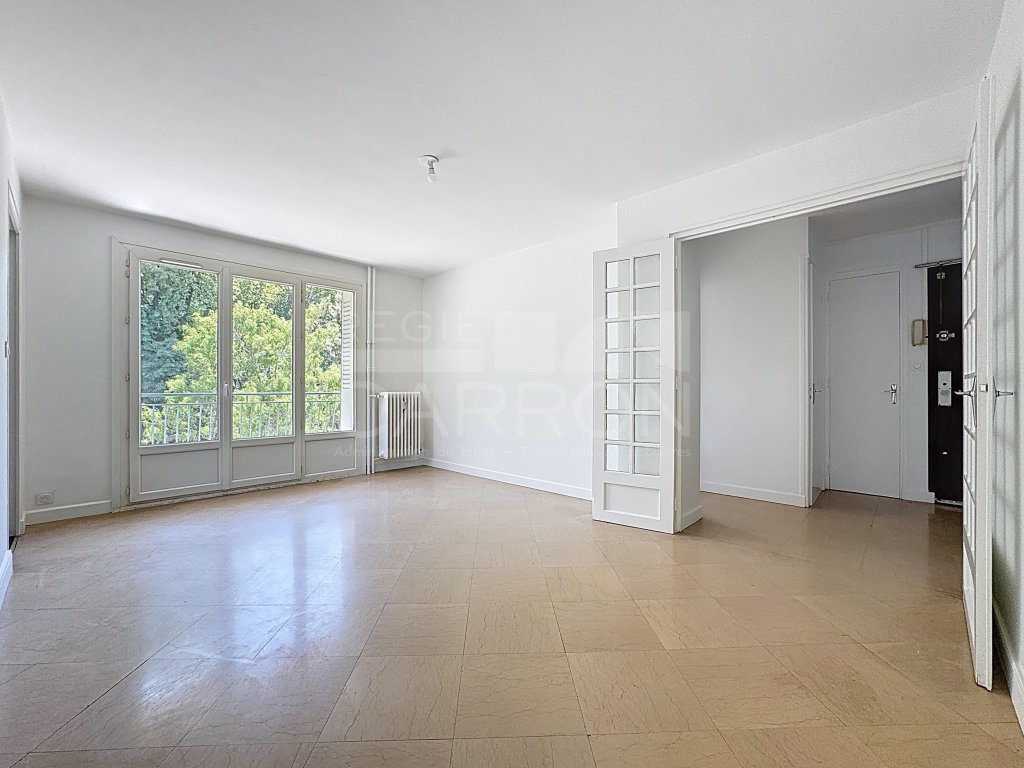 APPARTEMENT T4 A LOUER - VILLEURBANNE - 72.24 m2 - 990€ charges comprises par mois