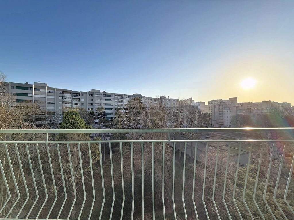 APPARTEMENT T4 A LOUER - VILLEURBANNE - 73.1 m2 - 995�&euro; charges comprises par mois