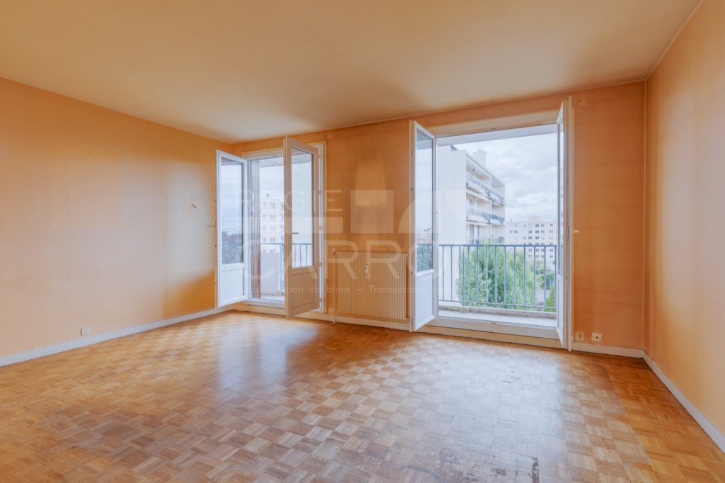 APPARTEMENT T4 - CALUIRE ET CUIRE - 84 m2 - VENDU