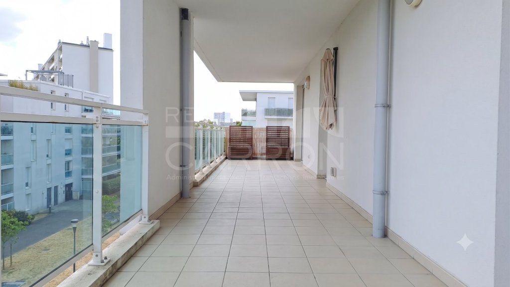 APPARTEMENT T4 A VENDRE - CALUIRE ET CUIRE - 100 m2 - 425 000 &euro;