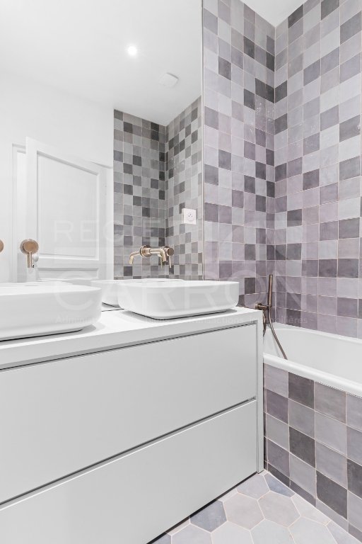 APPARTEMENT T4 A VENDRE - LYON 1ER ARRONDISSEMENT - 99 m2 - 529�000�&euro;