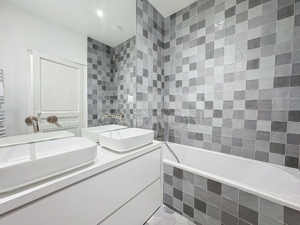 APPARTEMENT T4 A VENDRE - LYON 1ER ARRONDISSEMENT - 99 m2 - 529�000�&euro;