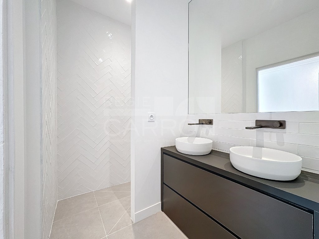 APPARTEMENT T4 A VENDRE - LYON 1ER ARRONDISSEMENT - 99 m2 - 529�000�&euro;