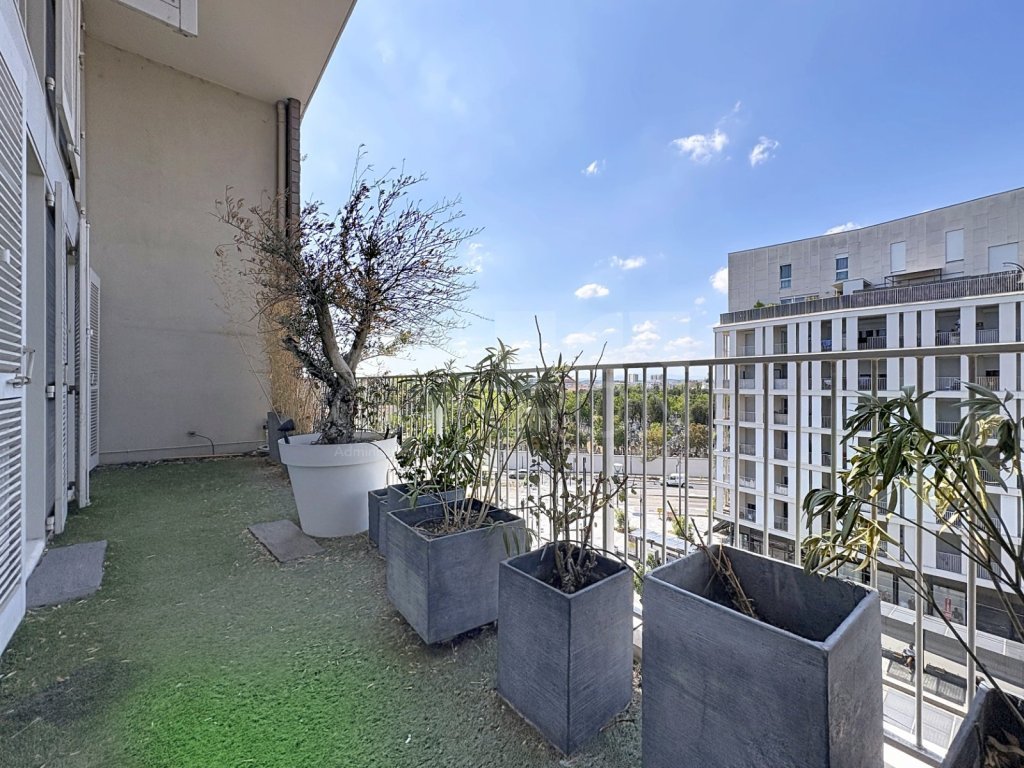 APPARTEMENT T4 A VENDRE - LYON 8EME ARRONDISSEMENT - 92 m2 - 419 000 &euro;