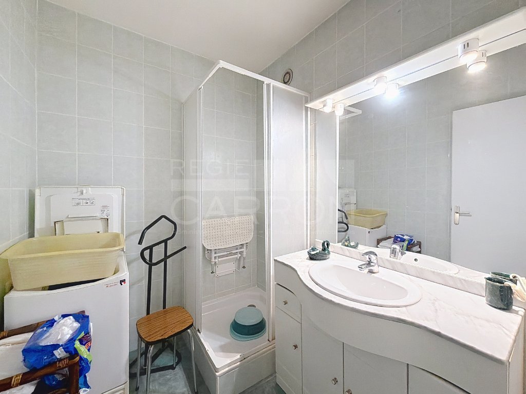 APPARTEMENT T4 A VENDRE - OULLINS - 78 m2 - 195000€