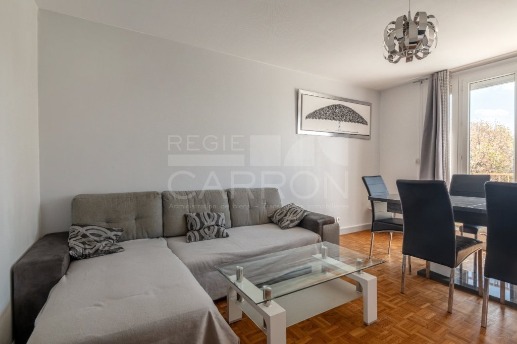 APPARTEMENT T4 A VENDRE - PIERRE BENITE - 83.65 m2 - 165000€