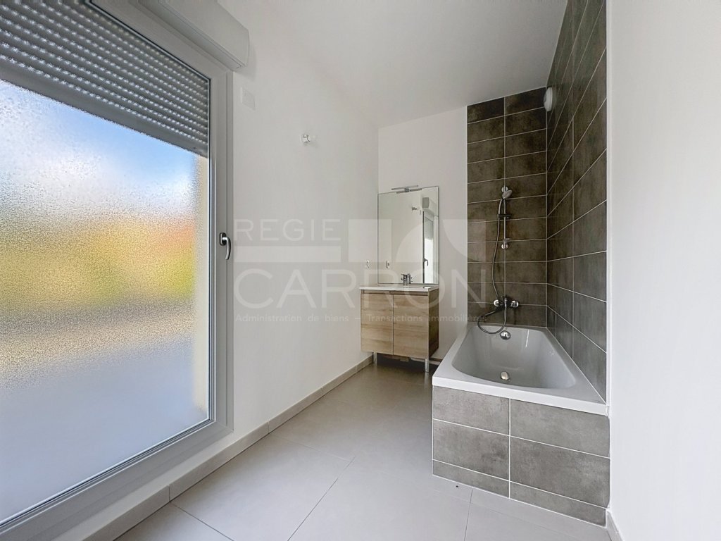 APPARTEMENT T4 A VENDRE - RILLIEUX LA PAPE CREPIEU - 78 m2 - 440 000 &euro;