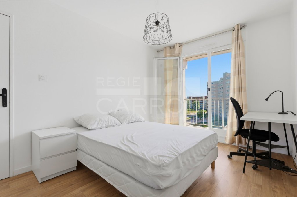 Appartement 4 pièces avec terrasse - 3 chambres A VENDRE - VILLEURBANNE - 67 m2 - 219 000 &euro;