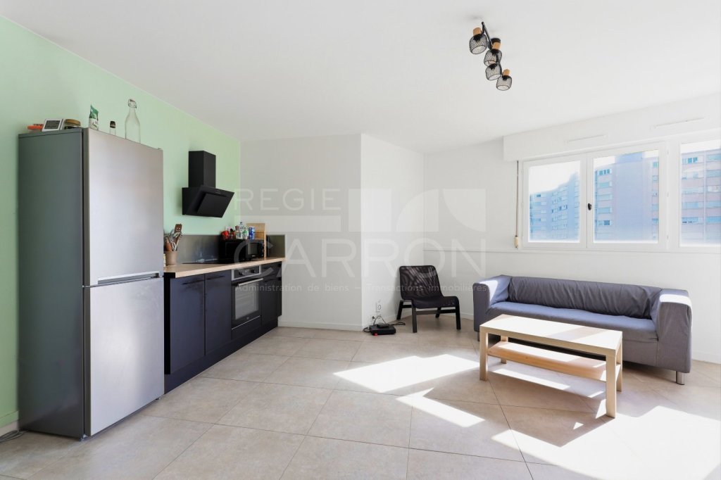 Appartement 4 pièces avec terrasse - 3 chambres A VENDRE - VILLEURBANNE - 67 m2 - 209 000 &euro;