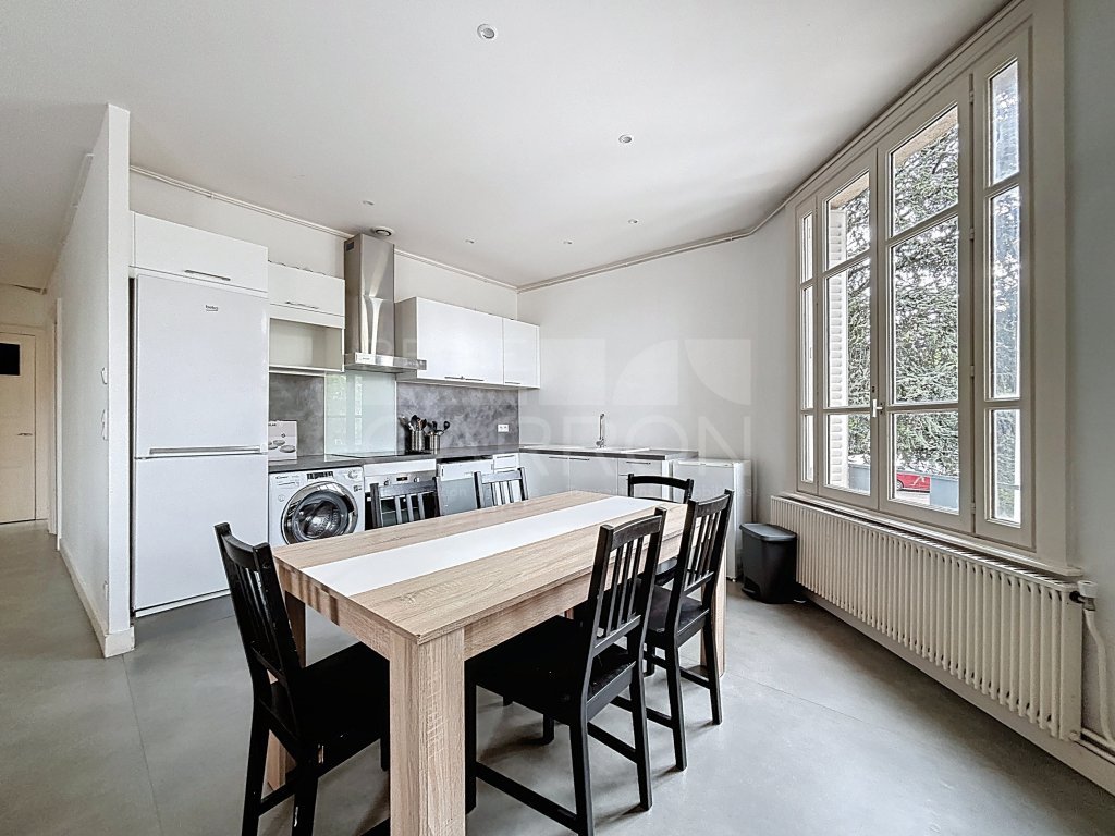 APPARTEMENT T5 A LOUER - LYON 3EME ARRONDISSEMENT - 113.86 m2 - 1696€ charges comprises par mois