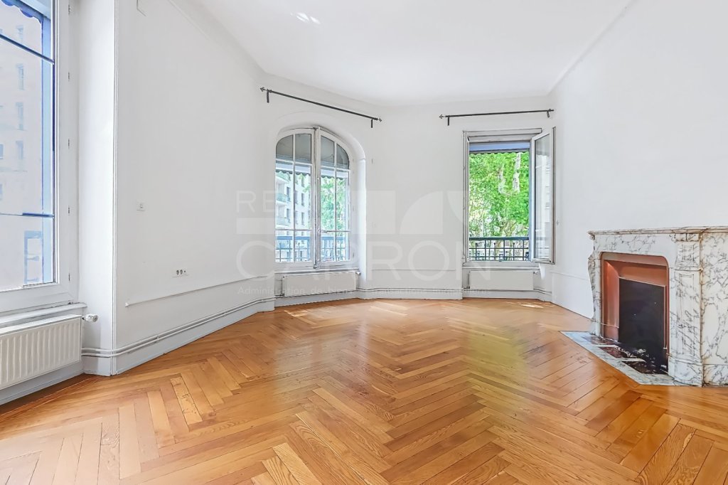 Appartement 5 pices - 4 chambres A VENDRE - LYON 3EME ARRONDISSEMENT - 135.28 m2 - 620000€