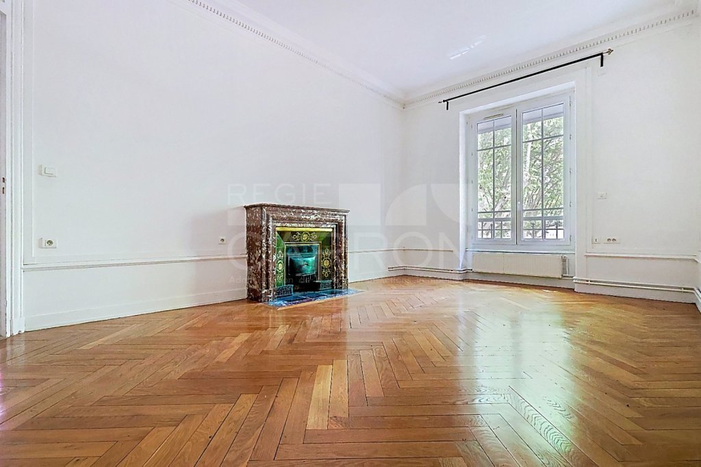 Appartement 5 pi�ces - 4 chambres A VENDRE - LYON 3EME ARRONDISSEMENT - 135.28 m2 - 569�000�&euro;