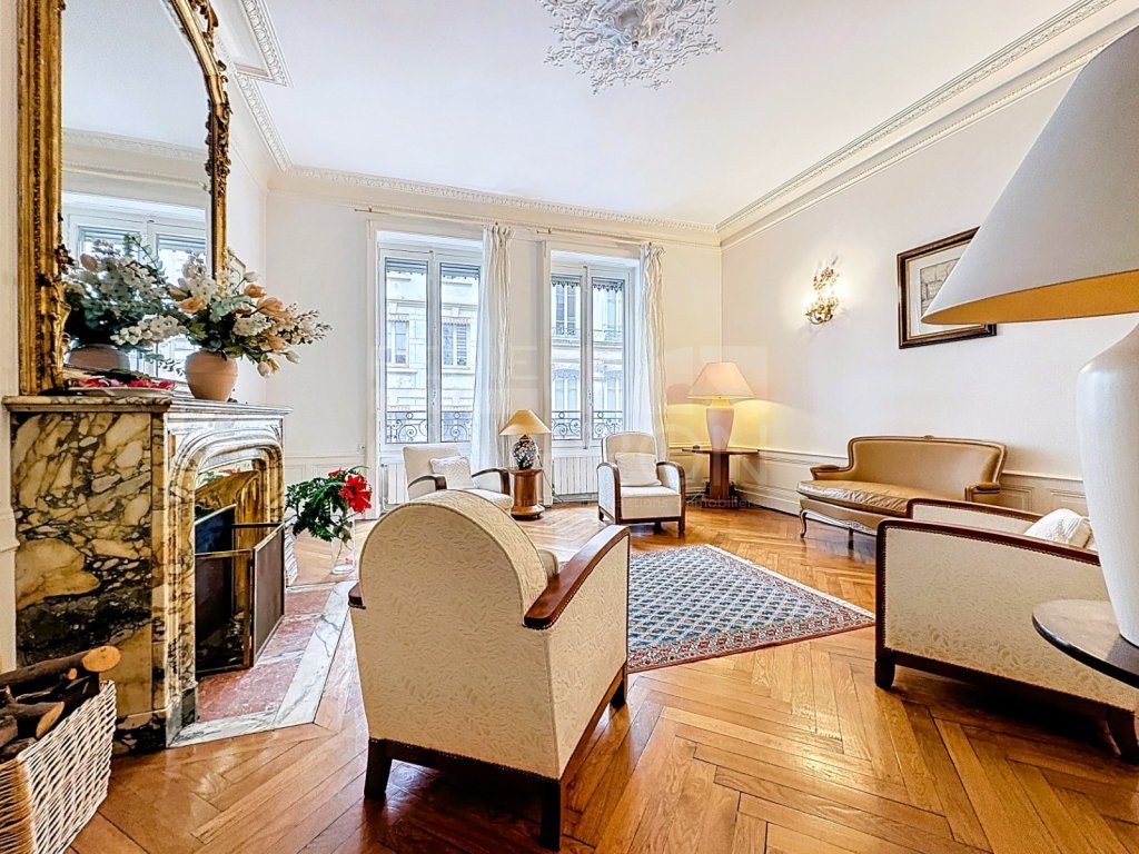 APPARTEMENT T5 A VENDRE - LYON 6EME ARRONDISSEMENT - 158 m2 - 849 000 &euro;