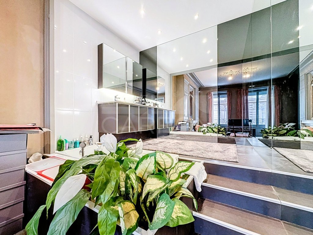 APPARTEMENT T5 A VENDRE - LYON 6EME ARRONDISSEMENT - 158 m2 - 849 000 &euro;