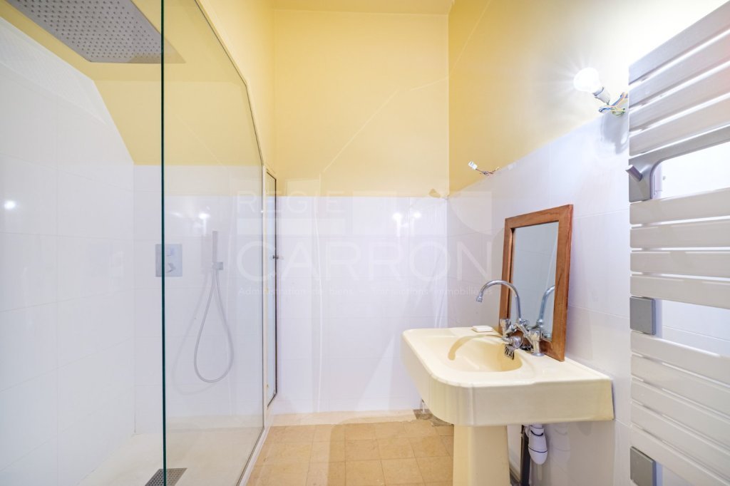 Duplex de 5 pièces  - 2 chambres et 2 bureaux A VENDRE - LYON 6EME ARRONDISSEMENT - 97 m2 - 495 000 &euro;