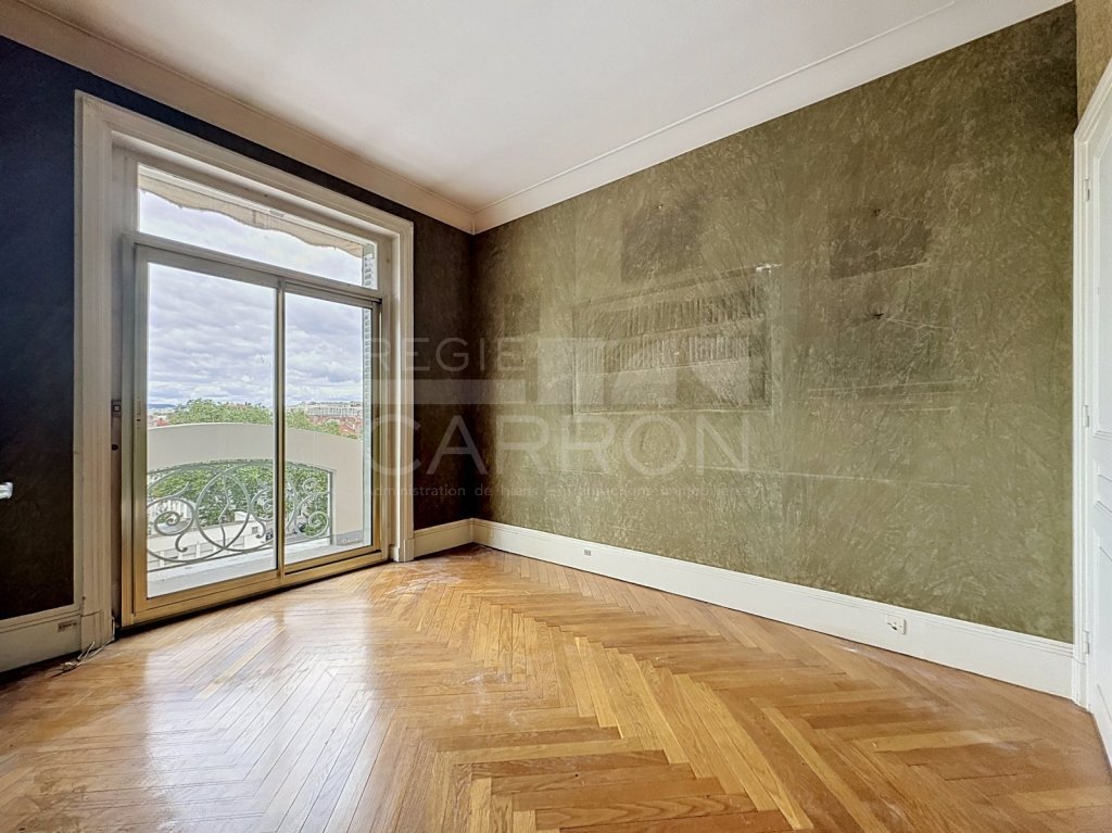 APPARTEMENT T5 A VENDRE - LYON 6EME ARRONDISSEMENT - 136 m2 - 785 000 &euro;