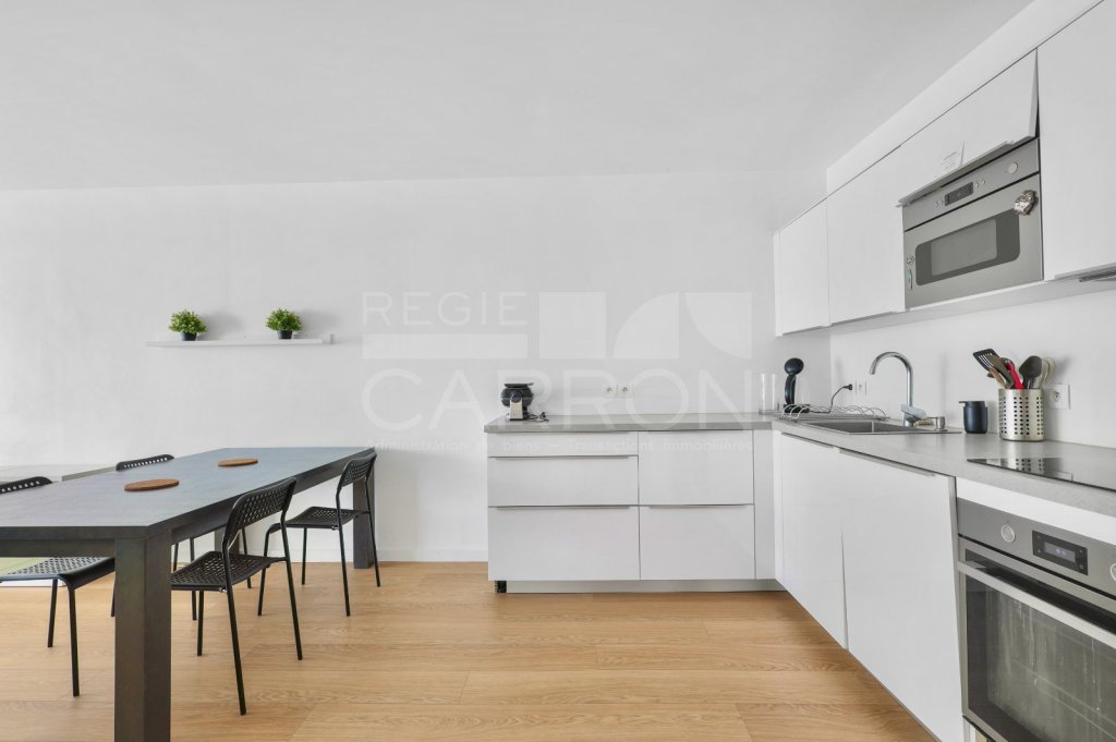 Appartement 5 pièces avec terrasse - 4 chambres A VENDRE - LYON 7EME ARRONDISSEMENT - 93 m2 - 516 000 &euro;
