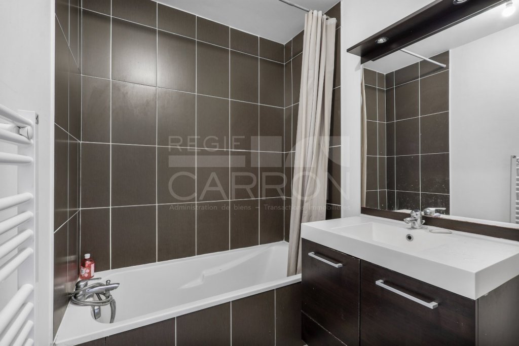 Appartement 5 pièces avec terrasse - 4 chambres A VENDRE - LYON 7EME ARRONDISSEMENT - 93 m2 - 516 000 &euro;