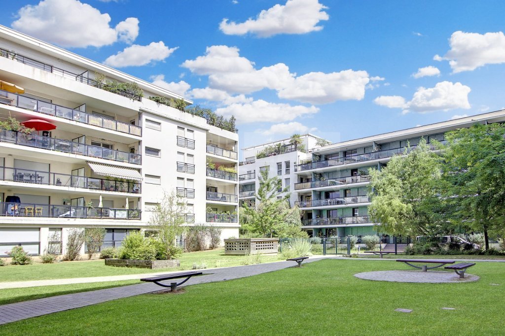 Appartement 5 pièces avec terrasse - 4 chambres A VENDRE - LYON 7EME ARRONDISSEMENT - 93 m2 - 516 000 &euro;