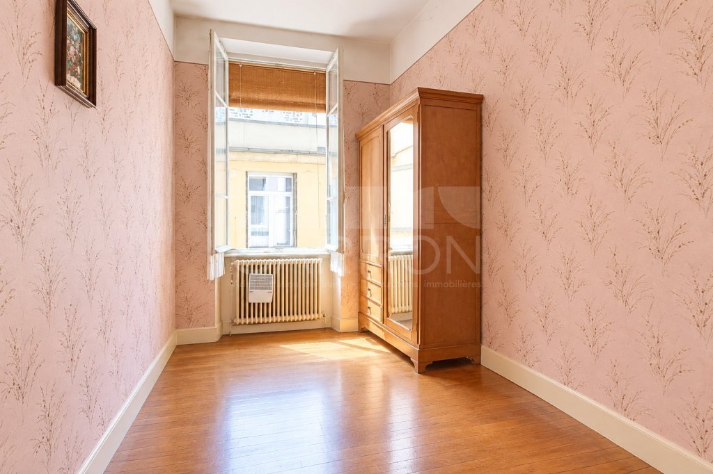 APPARTEMENT T6 A VENDRE - LYON 4EME ARRONDISSEMENT - 91 m2 - 375 000 &euro;